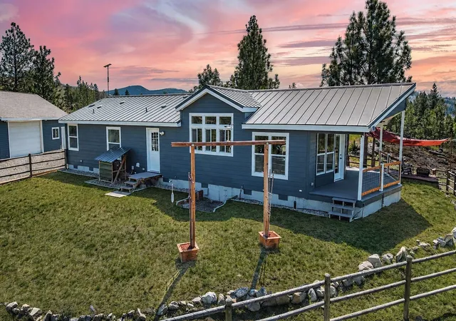 Manufactured home for sale at 23 Razor Rd, Tonasket, WA 98855 | MLS# NWM2512540