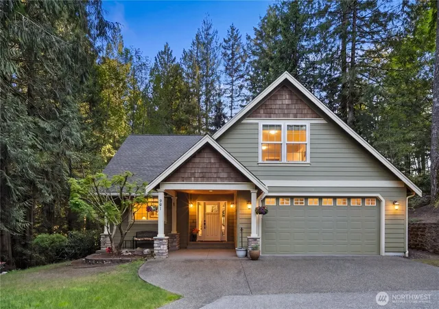 Photo 1 of Single family home for sale at 981 E Lakeshore Dr, Allyn, WA 98524 | MLS# NWM2512630 | Listing updated on 2026-09-21