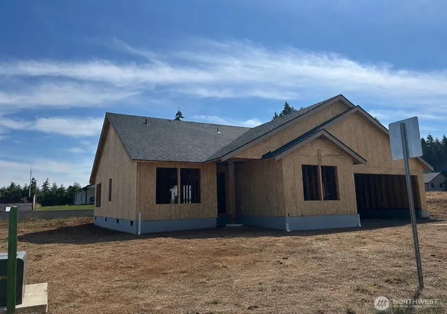 Photo 3 of Single family home for sale at 248 Eminence Ave, Winlock, WA 98596 | MLS# NWM2512666 | Listing updated on 2026-09-21