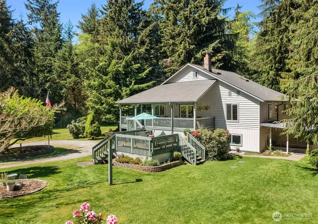 Photo 2 of Single family home for sale at 27428 97th Avenue Sw, Vashon, WA 98070 | MLS# NWM2512682 | Listing updated on 2026-09-28