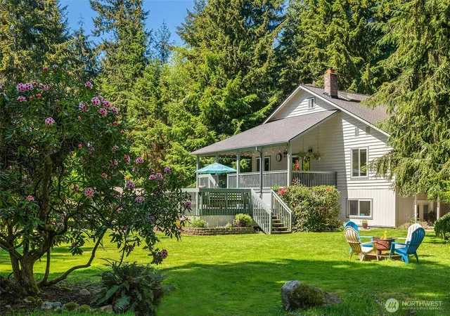 Single family home for sale at 27428 97th Avenue SW, Vashon, WA 98070 | MLS# NWM2512682