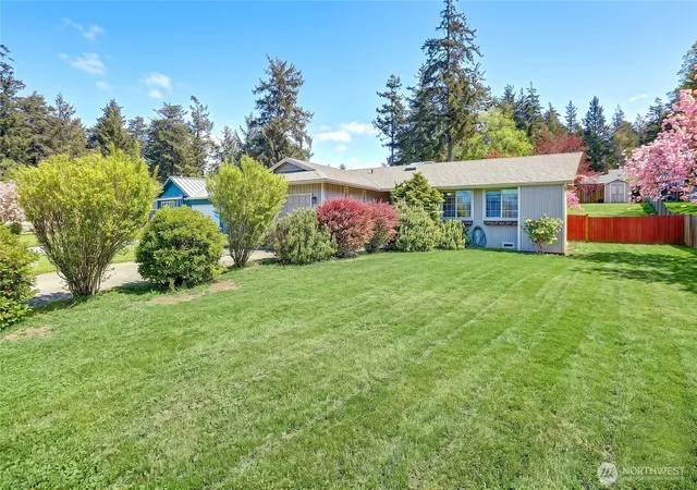 Photo 2 of Single family home for sale at 2180 Westwood Pl, Oak Harbor, WA 98277 | MLS# NWM2512698 | Listing updated on 2026-09-21