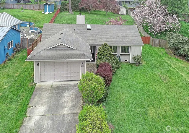 Photo 4 of Single family home for sale at 2180 Westwood Pl, Oak Harbor, WA 98277 | MLS# NWM2512698 | Listing updated on 2026-09-21