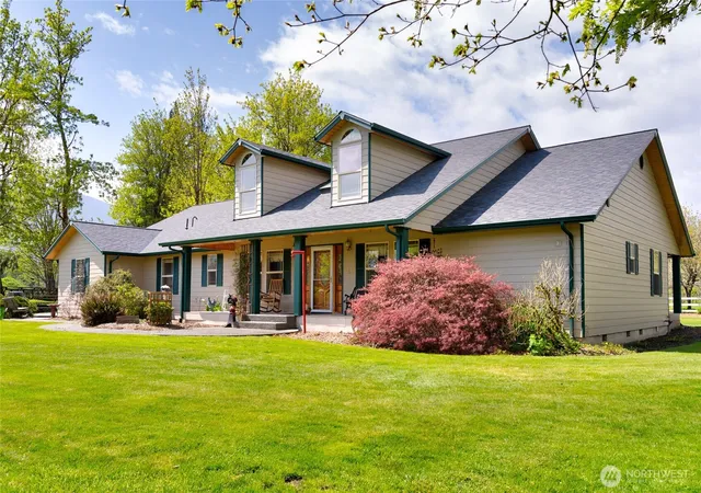 Photo 1 of Single family home for sale at 7492 Russell Rd, Concrete, WA 98237 | MLS# NWM2512718 | Listing updated on 2026-09-21
