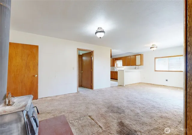 Photo 4 of Single family home for sale at 319 W Cherry St, Walla Walla, WA 99362 | MLS# NWM2512789 | Listing updated on 2026-10-06