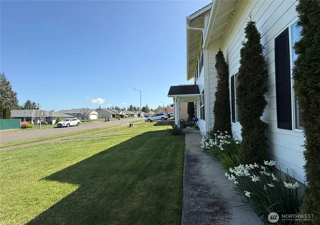 Photo 3 of Single family home for sale at 611 Andrews Ave, Cosmopolis, WA 98537 | MLS# NWM2512817 | Listing updated on 2026-09-21