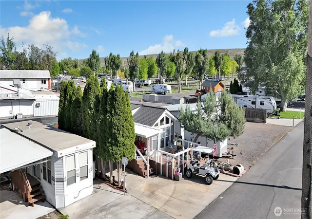 Photo 4 of Single family home for sale at 7037 E Highway 262 #79, Othello, WA 99344 | MLS# NWM2512840 | Listing updated on 2026-09-23