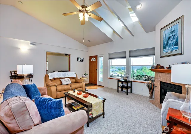 Photo 4 of Single family home for sale at 2560 NE William E Sutton Rd, Bremerton, WA 98311 | MLS# NWM2512860 | Listing updated on 2026-09-21