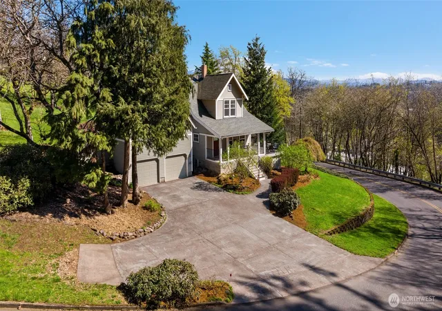 Photo 2 of Single family home for sale at 602 Nw 18th Loop, Camas, WA 98607 | MLS# NWM2512873 | Listing updated on 2026-10-15