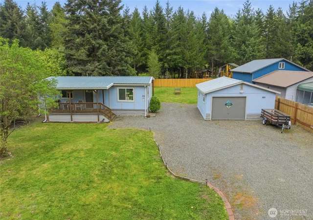 Photo 3 of Sale Pending at 173 Riverview Dr, Castle Rock, WA 98611 | MLS# NWM2512893 | Listing updated on 2026-09-25