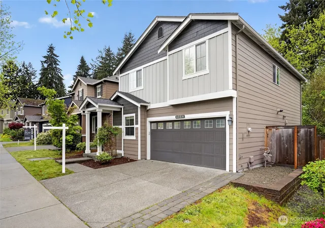Photo 2 of Single family home for sale at 4224 E T St, Tacoma, WA 98404 | MLS# NWM2512907 | Listing updated on 2026-09-21