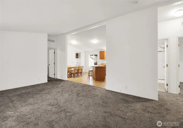 Photo 3 of Manufactured home for sale at 4815 Ne Airway Dr #121, Moses Lake, WA 98837 | MLS# NWM2512910 | Listing updated on 2026-09-21