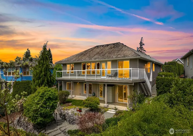 Photo 2 of Contingent at 4743 S Golf Crse Dr, Blaine, WA 98230 | MLS# NWM2512928 | Listing updated on 2026-09-21