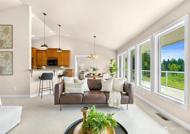 Photo 4 of Single family home for sale at 4743 S Golf Crse Dr, Blaine, WA 98230 | MLS# NWM2512928 | Listing updated on 2026-09-21