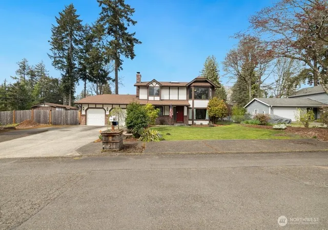 Photo 3 of Sale Pending at 6423 76th Street Ct W, Lakewood, WA 98499 | MLS# NWM2513032 | Listing updated on 2026-09-28
