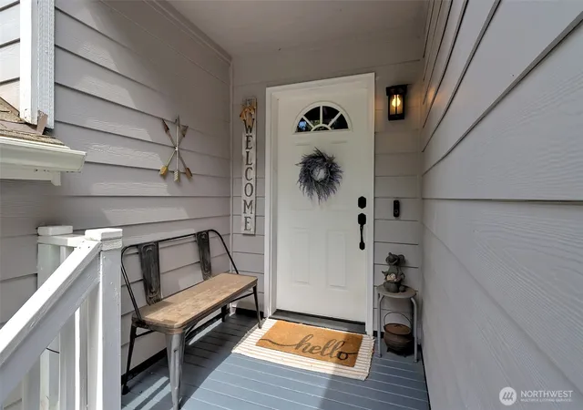 Photo 3 of Single family home for sale at 2412 Westwind Dr Nw, Olympia, WA 98502 | MLS# NWM2513061 | Listing updated on 2026-09-23