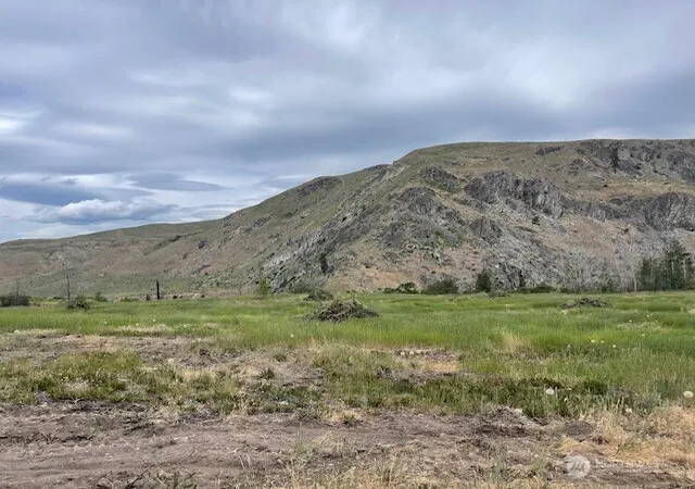 Photo 4 of Land for sale at 4 Lot 4 Black Cyn Rd, Pateros, WA 98846 | MLS# NWM2513104 | Listing updated on 2026-09-21