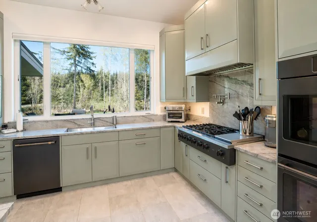 Photo 4 of Sale Pending at 216 Huckleberry Hl Dr, Port Angeles, WA 98363 | MLS# NWM2513111 | Listing updated on 2026-09-29