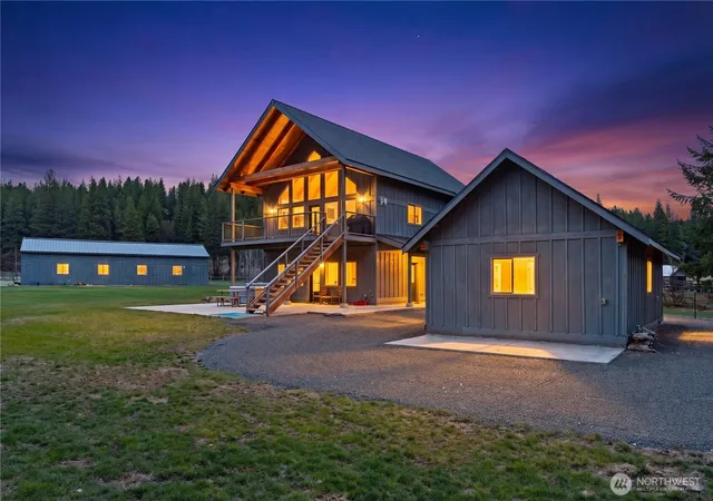 Photo 1 of Single family home for sale at 161 Middle Frk Ln, Cle Elum, WA 98922 | MLS# NWM2513272 | Listing updated on 2026-09-21