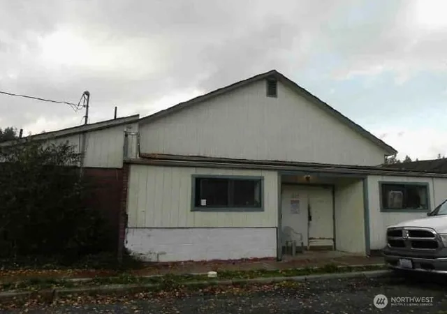 Photo 1 of Sale Pending at 1009 Se 1st Street, Winlock, WA 98596 | MLS# NWM2513371 | Listing updated on 2026-09-25