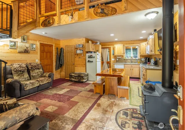 Photo 3 of Single family home for sale at 1850 Timber Mountain Loop, Cle Elum, WA 98922 | MLS# NWM2513380 | Listing updated on 2026-09-21