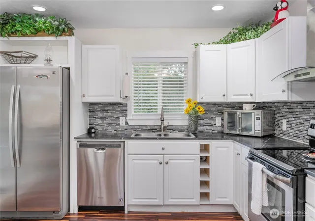 Photo 3 of Single family home for sale at 8910 SE Northgate Ave, Vancouver, WA 98664 | MLS# NWM2513419 | Listing updated on 2026-09-21