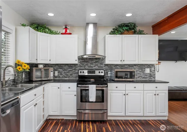 Photo 4 of Single family home for sale at 8910 SE Northgate Ave, Vancouver, WA 98664 | MLS# NWM2513419 | Listing updated on 2026-09-21