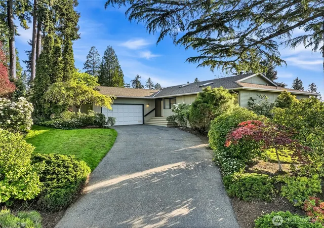 Photo 3 of Sale Pending at 15419 62nd Avenue NE, Kenmore, WA 98028 | MLS# NWM2513445 | Listing updated on 2026-09-28