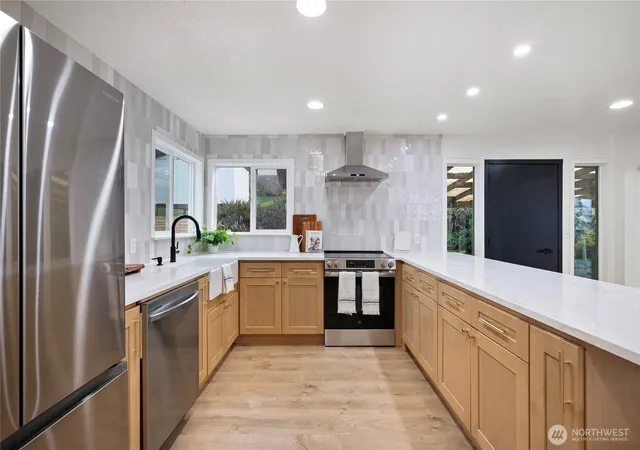 Photo 4 of Single family home for sale at 1406 Shattuck Ave S, Renton, WA 98055 | MLS# NWM2513453 | Listing updated on 2026-09-21