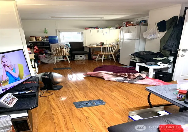 Photo 3 of Manufactured home for sale at 13000 Martin Luther King Jr Way S #9, Seattle, WA 98178 | MLS# NWM2513553 | Listing updated on 2026-09-21