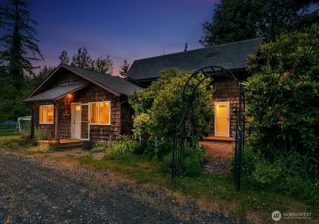 Photo 1 of Sale Pending at 8325 Spurgeon Crk Rd Se, Olympia, WA 98513 | MLS# NWM2513617 | Listing updated on 2026-10-02
