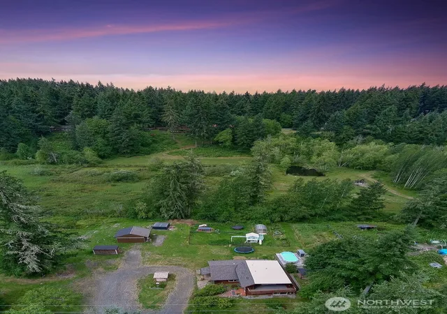 Photo 2 of Sale Pending at 8325 Spurgeon Crk Rd Se, Olympia, WA 98513 | MLS# NWM2513617 | Listing updated on 2026-10-02