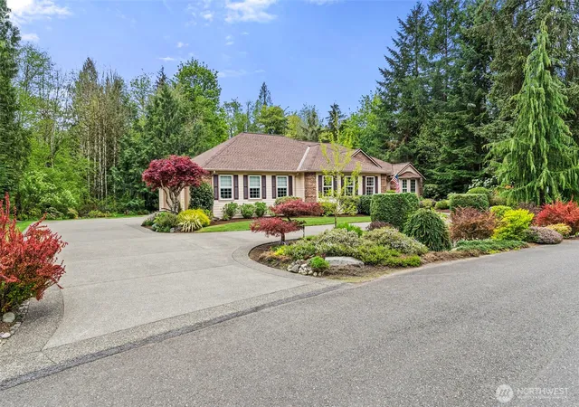 Photo 3 of Single family home for sale at 5315 Klipsun Ln SW, Olympia, WA 98512 | MLS# NWM2513668 | Listing updated on 2026-09-21