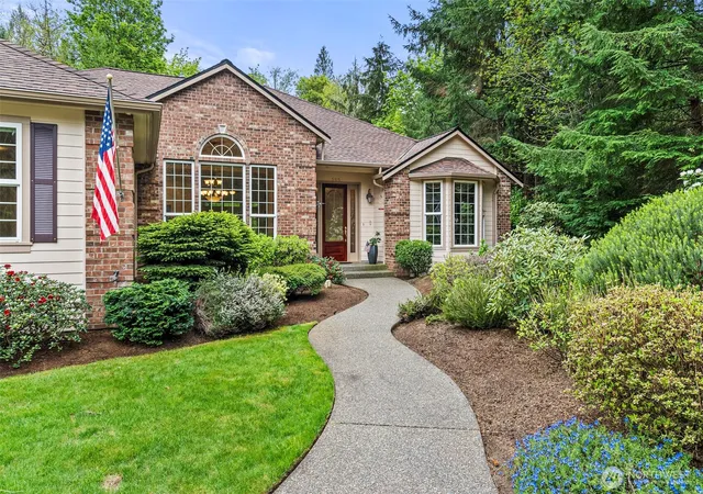 Photo 4 of Single family home for sale at 5315 Klipsun Ln SW, Olympia, WA 98512 | MLS# NWM2513668 | Listing updated on 2026-09-21