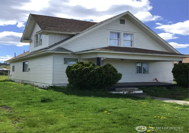 Photo 1 of Single family home for sale at 2508 E 1st Avenue, Spokane, WA 99202 | MLS# NWM2513670 | Listing updated on 2026-10-06
