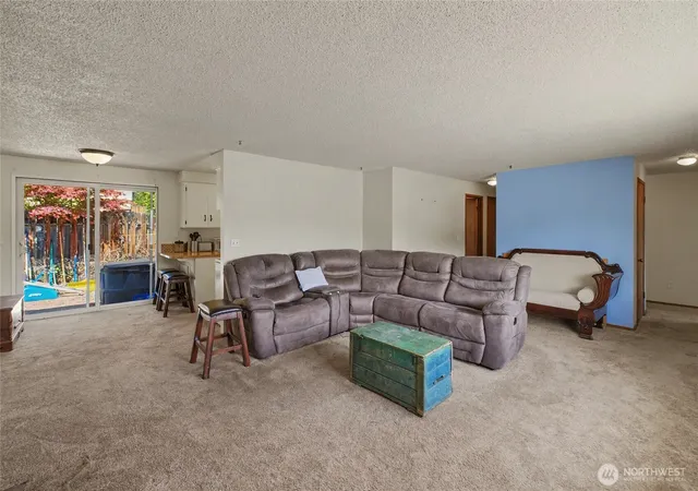 Photo 3 of Single family home for sale at 1121 Jean St Se, East Wenatchee, WA 98802 | MLS# NWM2513672 | Listing updated on 2026-09-21