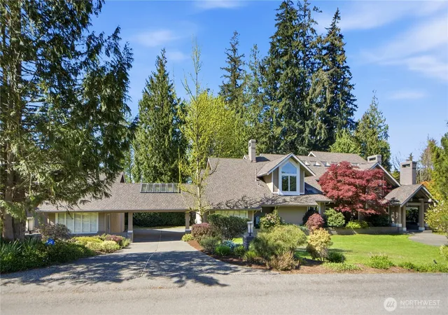 Photo 2 of Mansion for sale at 6265 160th Avenue Se, Bellevue, WA 98006 | MLS# NWM2513689 | Listing updated on 2026-09-21