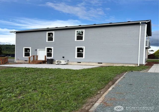Photo 2 of Single family home for sale at 30237 Lyman Hamilton Hwy, Sedro Woolley, WA 98284 | MLS# NWM2513775 | Listing updated on 2026-10-01