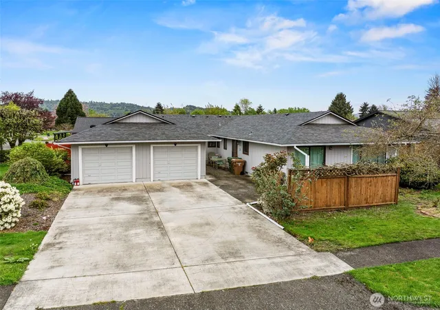 Multi family home for sale at 1 Teal St, Longview, WA 98632 | MLS# NWM2513792