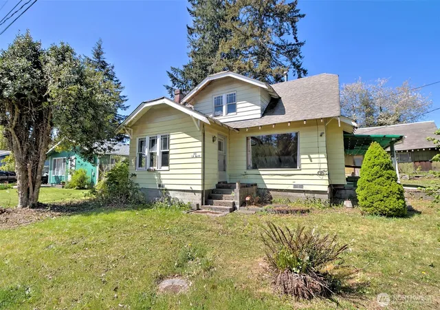 Photo 1 of Single family home for sale at 2005 Lake Blvd, Shelton, WA 98584 | MLS# NWM2513821 | Listing updated on 2026-09-29