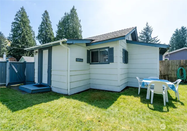 Photo 3 of Single family home for sale at 8243 Beachway Dr, Blaine, WA 98230 | MLS# NWM2513851 | Listing updated on 2026-09-30