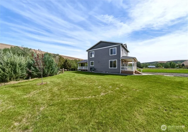 Photo 4 of Sale Pending at 101 Gallaher Rd, Dayton, WA 99328 | MLS# NWM2513859 | Listing updated on 2026-10-07