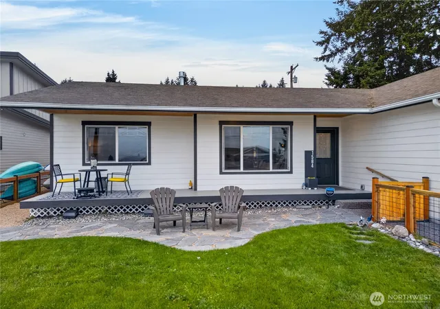 Photo 3 of Single family home for sale at 1584 Country Clb Dr, Camano Island, WA 98282 | MLS# NWM2513892 | Listing updated on 2026-09-30