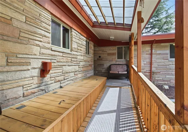 Photo 4 of Single family home for sale at 1243 25th Street SE, Puyallup, WA 98372 | MLS# NWM2513933 | Listing updated on 2026-09-26