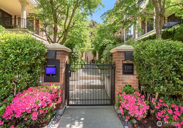 Photo 1 of Sale Pending at 1188 Harvard Ave E #4, Seattle, WA 98102 | MLS# NWM2513949 | Listing updated on 2026-09-26