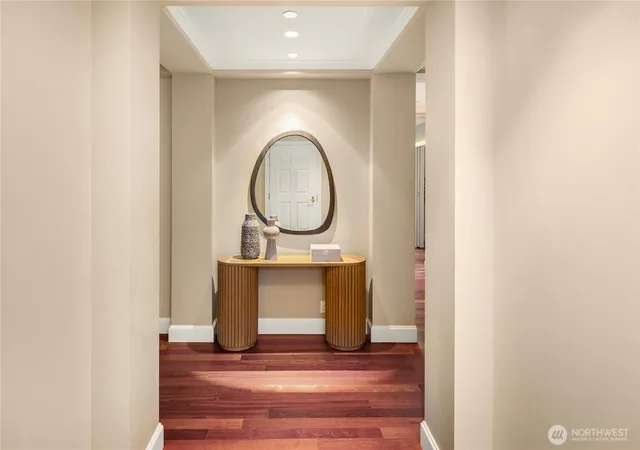Photo 4 of Sale Pending at 1188 Harvard Ave E #4, Seattle, WA 98102 | MLS# NWM2513949 | Listing updated on 2026-09-26