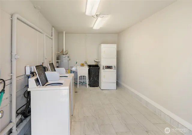 Photo 4 of Sale Pending at 2054 Roosevelt Ave, Enumclaw, WA 98022 | MLS# NWM2513957 | Listing updated on 2026-09-25
