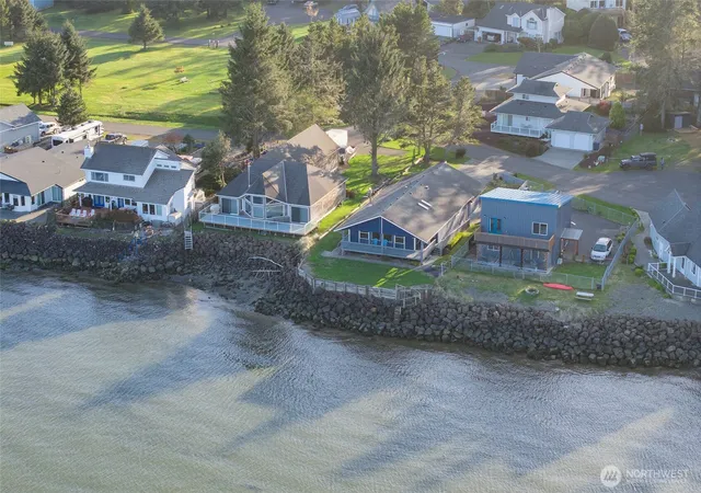 Photo 2 of Single family home for sale at 841 Bay View Ct Se, Ocean Shores, WA 98569 | MLS# NWM2514004 | Listing updated on 2026-09-21