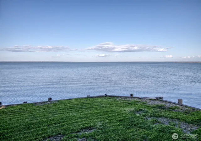 Photo 4 of Single family home for sale at 841 Bay View Ct SE, Ocean Shores, WA 98569 | MLS# NWM2514004 | Listing updated on 2026-09-21