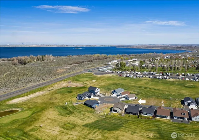 Photo 3 of Sale Pending at 8141 SE Desert Sage Ct, Othello, WA 99344 | MLS# NWM2514005 | Listing updated on 2026-09-25